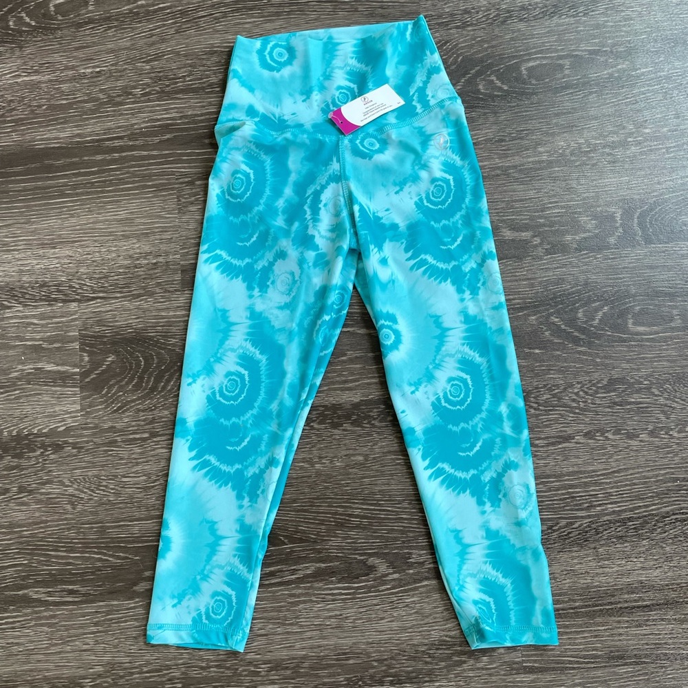 NWT! ABS2B Tie-Dye Scrunch Booty Crop Tights in Teal - Picture 2 of 11